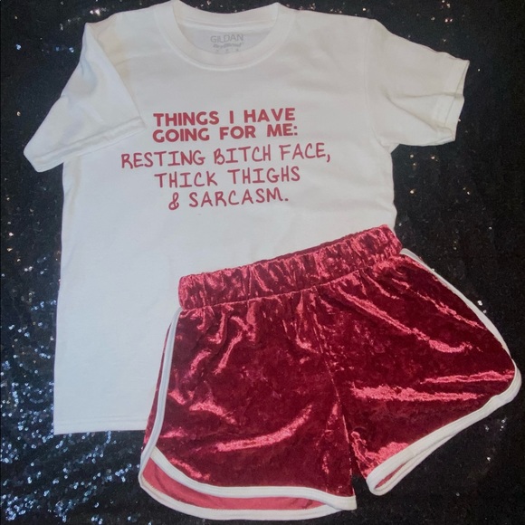 Short Set - Picture 2 of 3